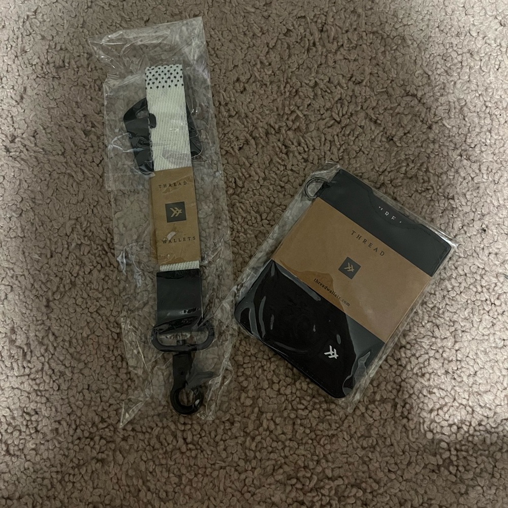 brand new thread wallet wristlet! ONLY WRISTLET LEFT!!